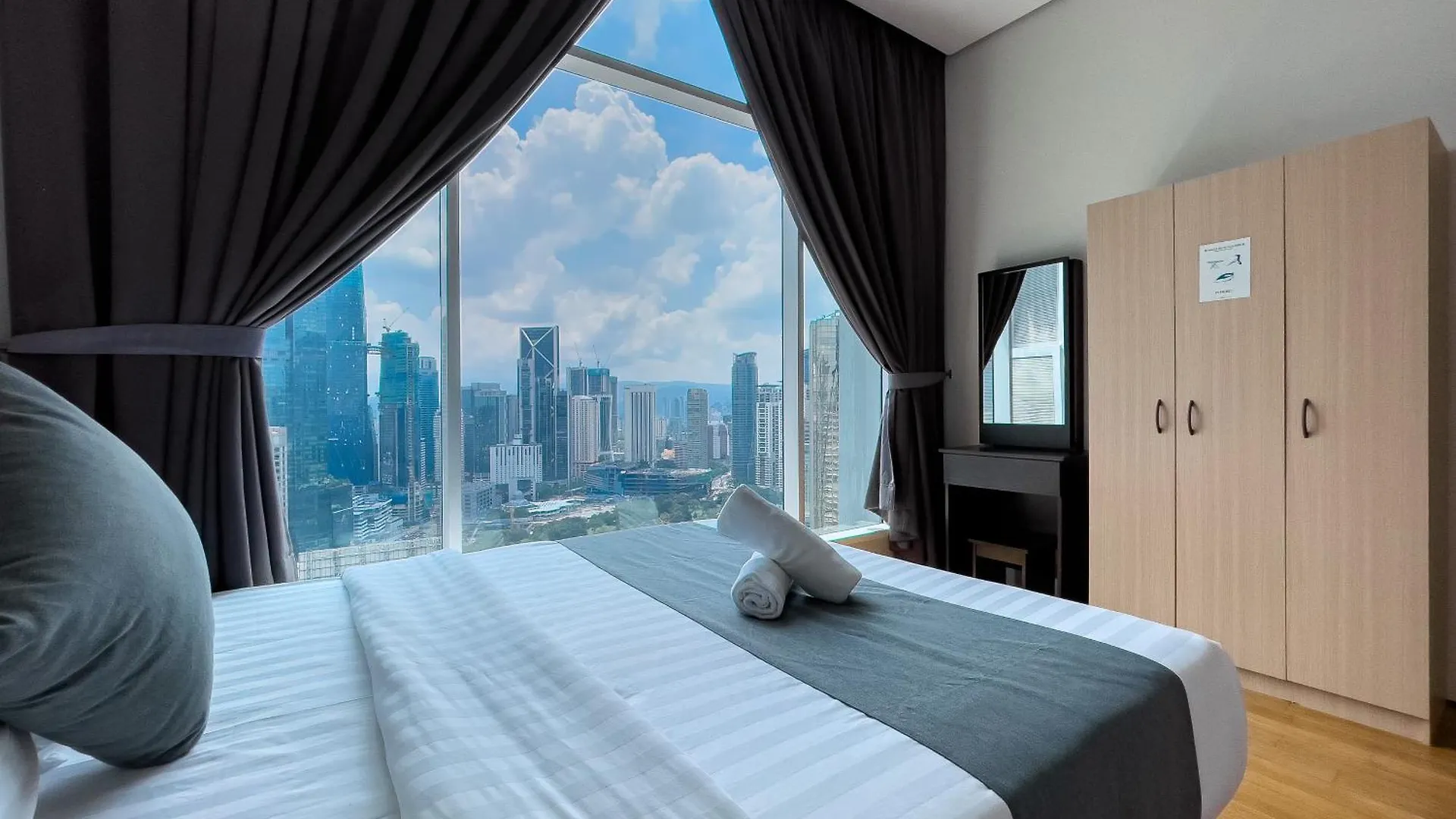 Soho Suites Klcc By Wakely Куала-Лумпур 0*,  Малайзия
